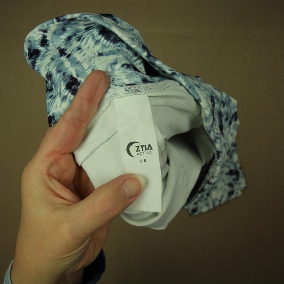 Zyia Active Cropped Leggings Women's Size 6 / 8 Blue White Print Activewear - Picture 7 of 8